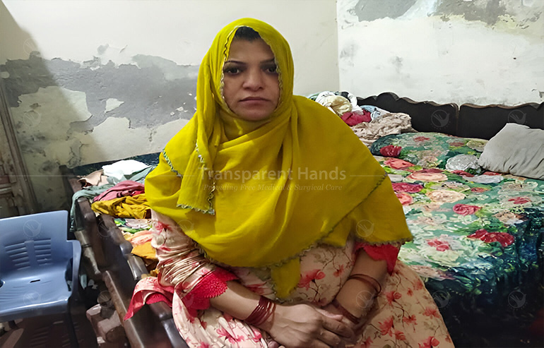 Amna Qasim Awaits a Safe C-section